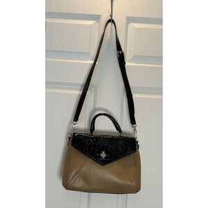 Kate Spade New York PXRU3772 Little Nadine Satchel bag in Dune/Black